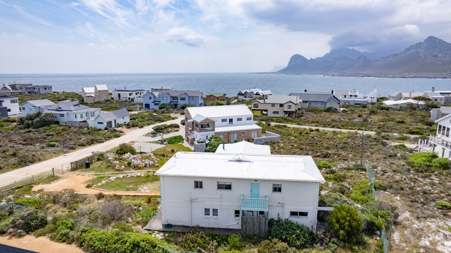 4 Bedroom Property for Sale in Pringle Bay Western Cape